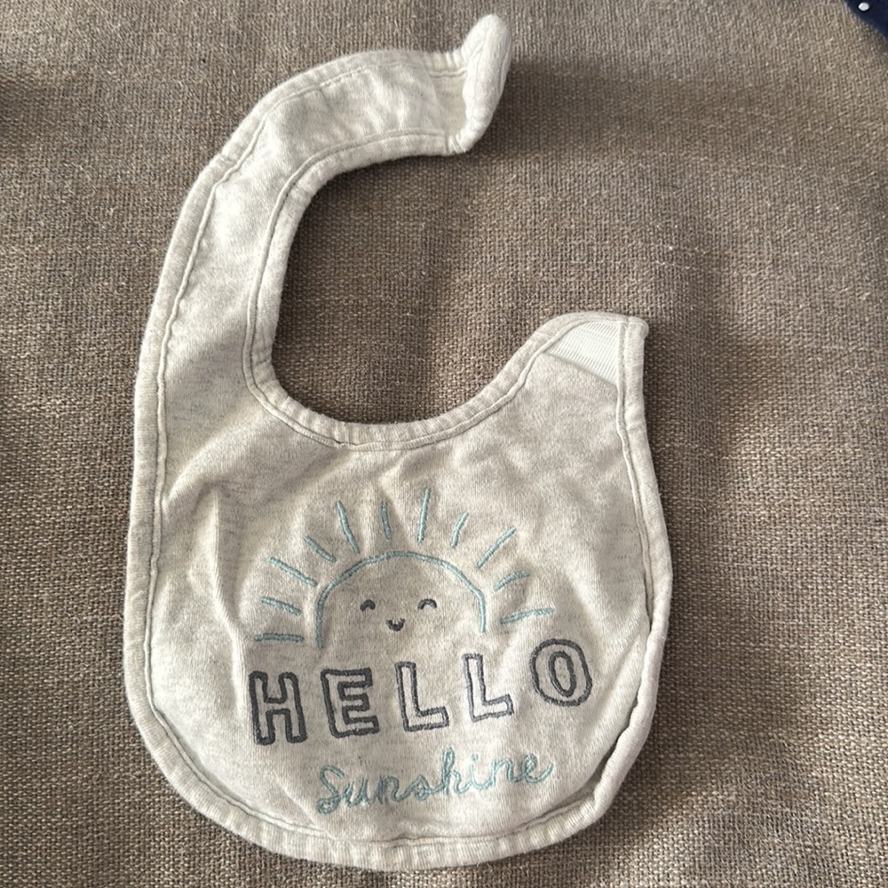 Carters teething bib bundle - Picture 2 of 4